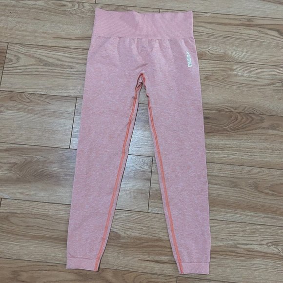 🟠 Gymshark Leggings Women’s SMALL Seamless Orange/Coral Capri Workout Gym EUC - Picture 1 of 3